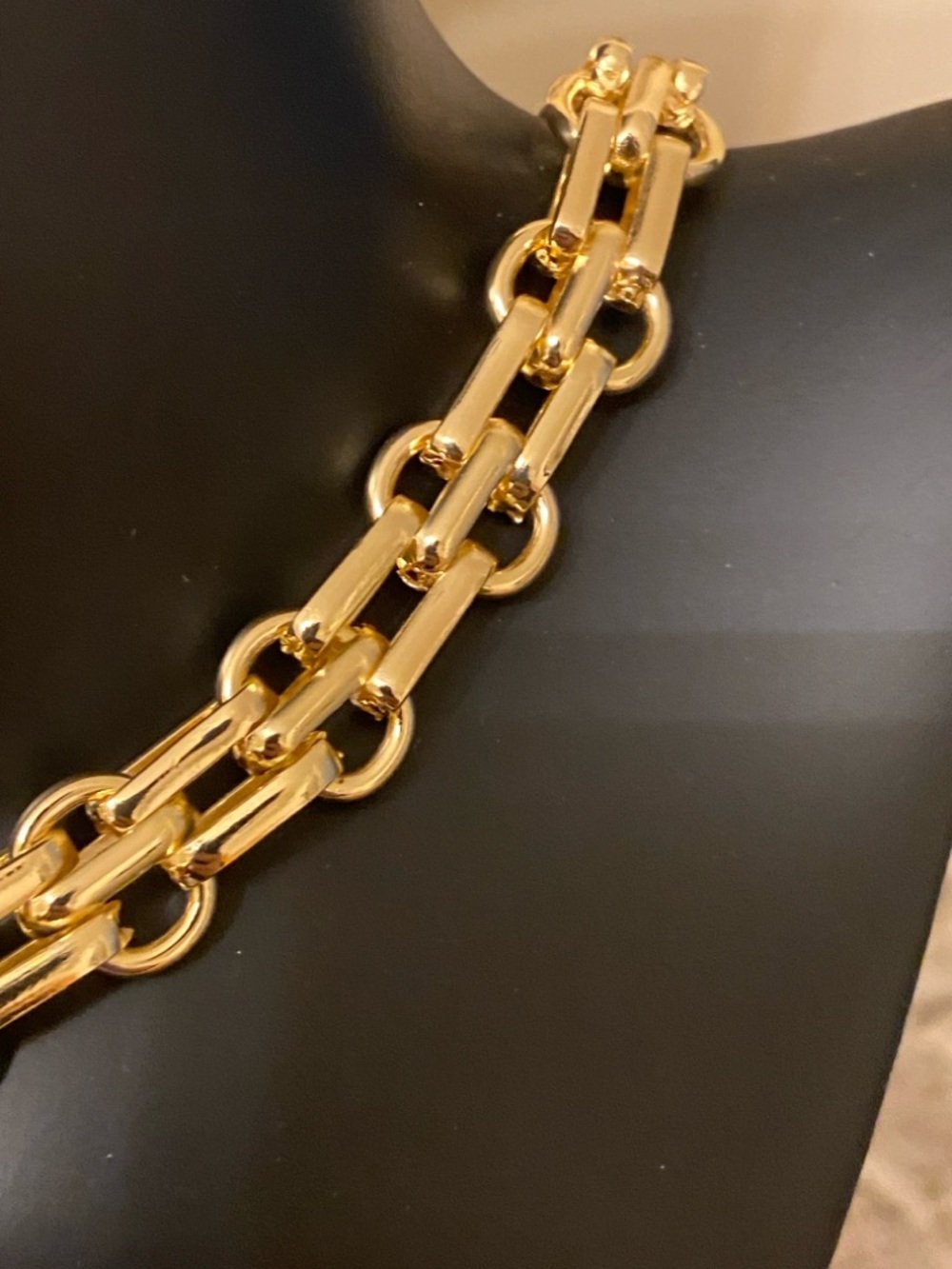 CHANEL Logo Medallion  Pearl Drop Charm And Gold Link Chain Necklace - Picture 5 of 12